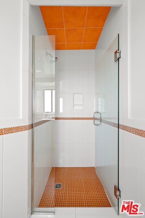 https://media.crmls.org/mediaz/643d6ffb-2d5c-4343-8697-a348cdf2f01f.jpg?preset=X-Large