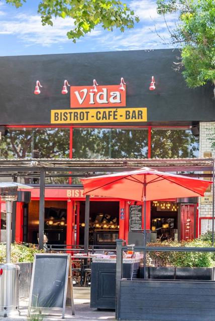1246 Hoover Street, Menlo Park CA: https://media.crmls.org/mediaz/643e6e5c-0dd3-4d73-9a7b-f119bafa1b63.jpg