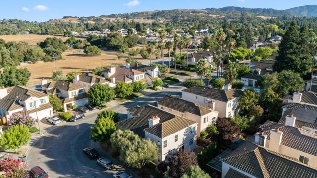 483 Via Sorrento, Morgan Hill CA: https://media.crmls.org/mediaz/643edc7b-2f7c-451b-baf9-be3a31ec63c9.jpg