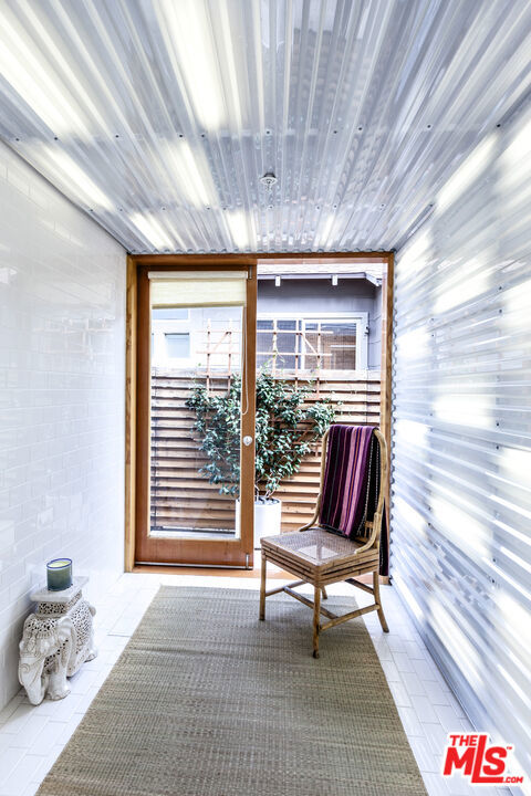 745 Navy Street, Santa Monica CA: https://media.crmls.org/mediaz/643f6a8a-b243-487a-9fa4-4237d5a29d1b.jpg