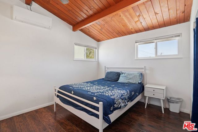 6959 Juniper Avenue,  CA: https://media.crmls.org/mediaz/643f7a80-3745-46ef-b6fe-47ac62f29dfc.jpg