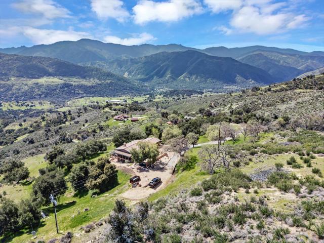 18 Asoleado Drive, Carmel Valley CA: https://media.crmls.org/mediaz/643f8290-a5cc-42a8-bbdf-f9a902828431.jpg