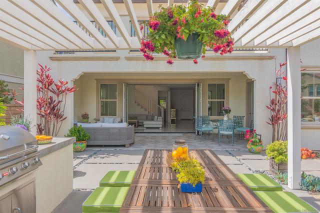 6263 Sagebrush Bend Way, San Diego CA: https://media.crmls.org/mediaz/643fdfa5-2548-4865-bed7-d80ff151cdbc.jpg