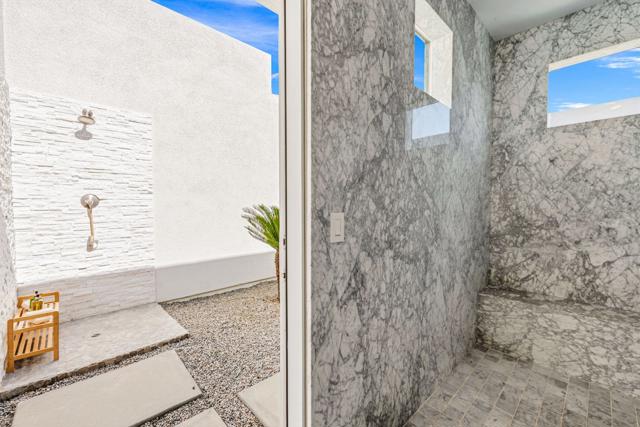 29 Topaz Court, Rancho Mirage, CA 92270