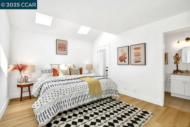 959 Redwood Dr, Danville CA: https://media.crmls.org/mediaz/64401486-dc3c-436d-8c82-13a823d4a018.jpg