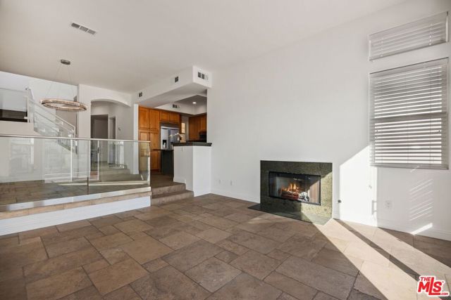 6436 Lunita Road, Malibu CA: https://media.crmls.org/mediaz/6441f3cc-33f8-4b5e-bb26-3f967ef7e5cf.jpg