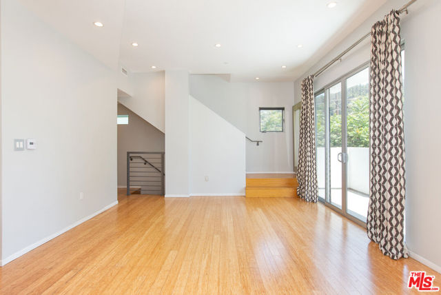 3907 De Longpre Avenue, Los Angeles CA: https://media.crmls.org/mediaz/644241a2-4ce4-4880-a36e-2946ca045dcd.jpg