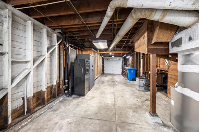 54 Tilton Terrace, San Mateo CA: https://media.crmls.org/mediaz/644505ec-9282-4e00-a744-bcc453ce5c16.jpg