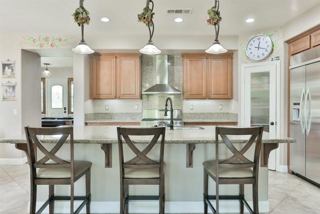 1932 Corte Cantanta, Chula Vista CA: https://media.crmls.org/mediaz/64454a6d-0c63-43cc-8239-8d86a546b5d0.jpg