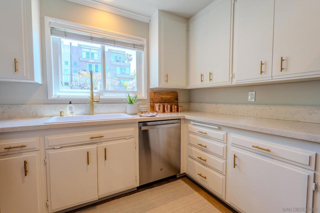 3266 1st Avenue - photo 15