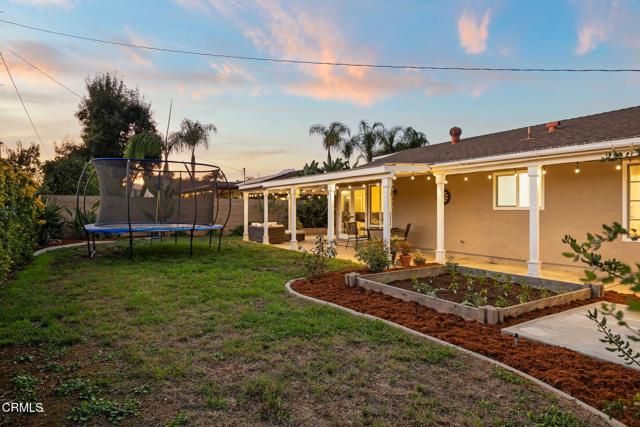 86 Willey Street, Ojai CA: https://media.crmls.org/mediaz/6448e437-6229-4c75-b0d9-bbca25699f0c.jpg