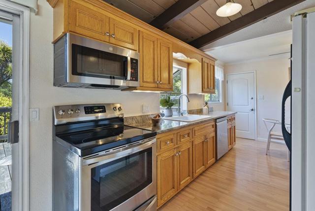 2440 Rosewood Drive, San Bruno CA: https://media.crmls.org/mediaz/64495dab-7665-4f57-8aed-c52763d39ae3.jpg