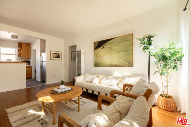 2722 Marine Avenue, Gardena CA: https://media.crmls.org/mediaz/6449a457-b0df-4485-b4c3-b477da7badb5.jpg