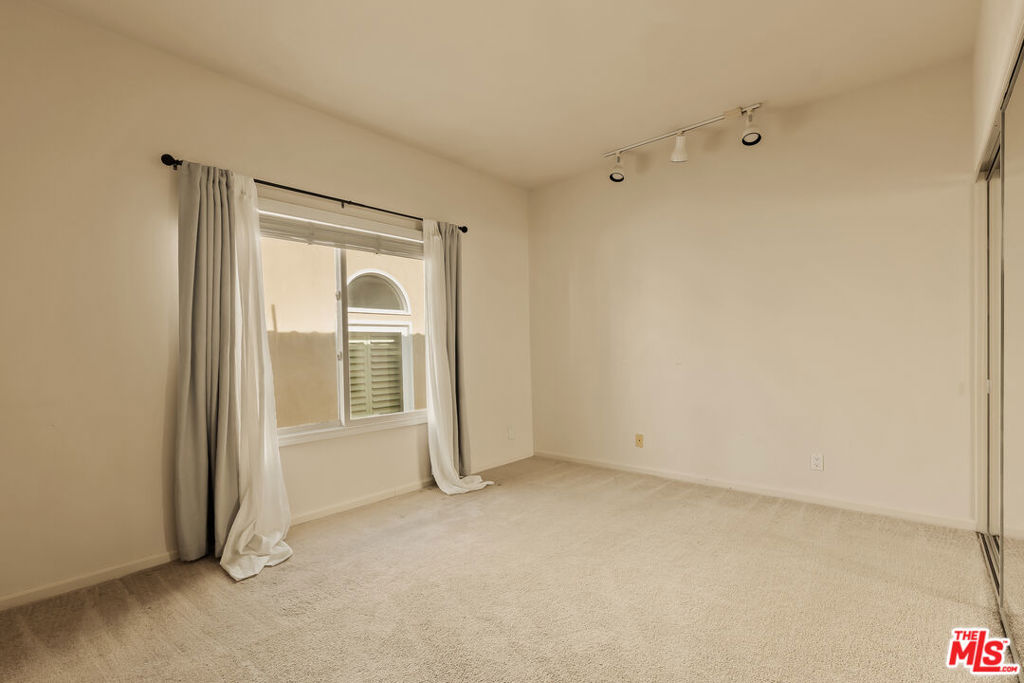 MLS #26985055 image #28