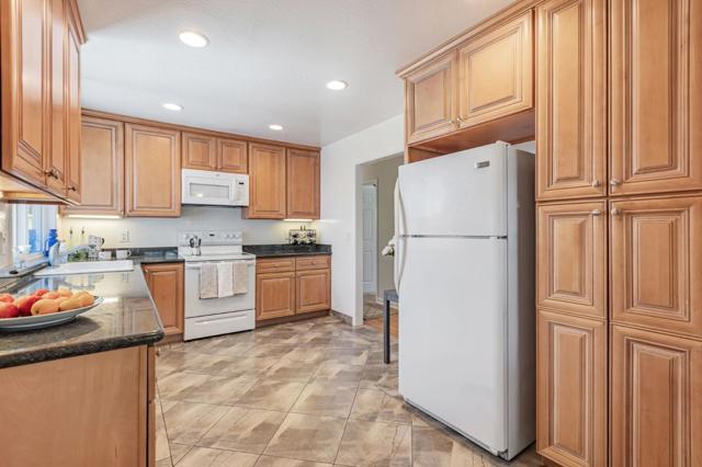 4848 Anna Drive, San Jose CA: https://media.crmls.org/mediaz/644a0366-1a19-411f-9261-bda35ea4687c.jpg
