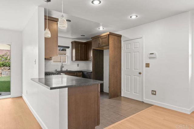 Detail Gallery Image 7 of 49 For 7112 Skyline Dr, San Diego,  CA 92114 - 4 Beds | 2 Baths