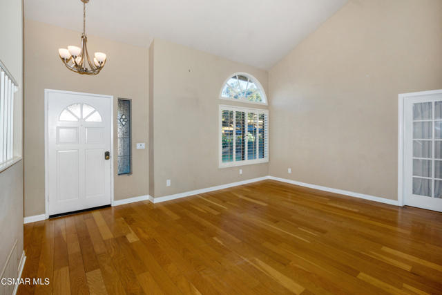 foyer to living room 4019 Conejo Mesa St