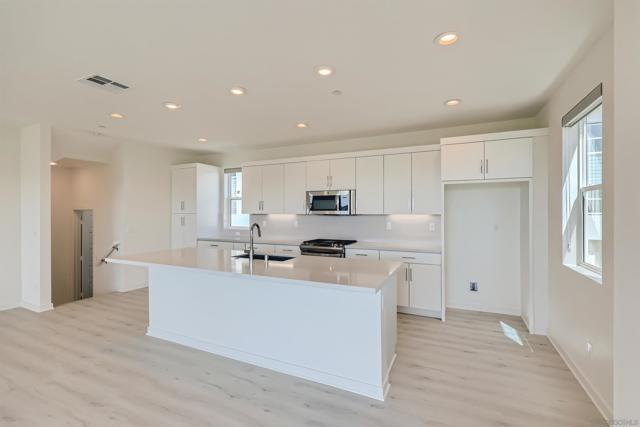 3051 Marquee Way, San Diego CA: https://media.crmls.org/mediaz/644b776f-2153-44b2-ae9f-d88c9d57ba15.jpg