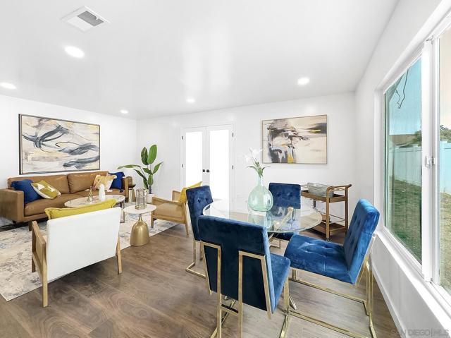 1427 Signal Ave, San Diego CA: https://media.crmls.org/mediaz/644c3f7f-d300-4f24-9125-a73e719807e8.jpg