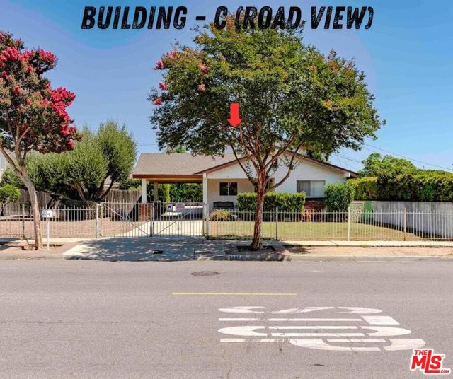 5706 Pioneer Boulevard, Whittier CA: https://media.crmls.org/mediaz/644d13e2-139f-4d54-ad60-7e3fc774db4c.jpg