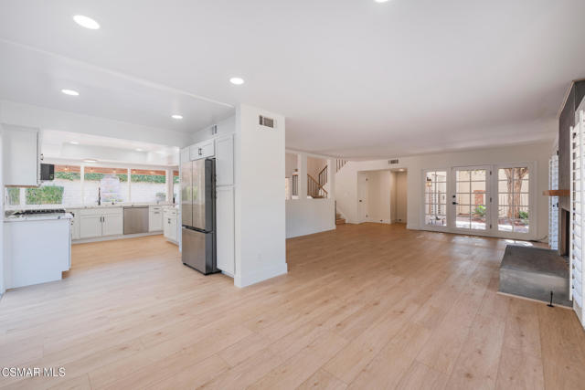 4524 Greengate Court, Westlake Village CA: https://media.crmls.org/mediaz/644f03b2-596f-4820-8743-3f50d055ebf5.jpg