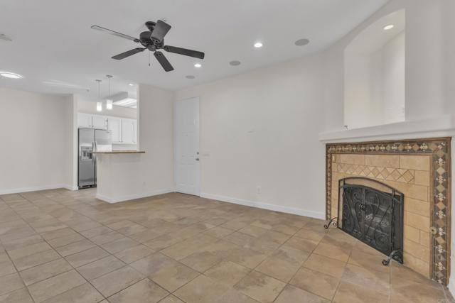 Detail Gallery Image 3 of 35 For 11442 via Rancho San Diego #157,  El Cajon,  CA 92019 - 3 Beds | 2 Baths