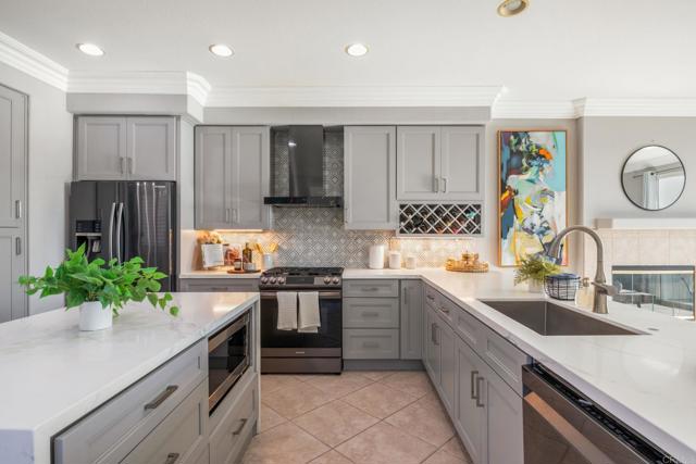 Detail Gallery Image 11 of 35 For 11393 Vista Elevada, San Diego,  CA 92131 - 3 Beds | 2/1 Baths