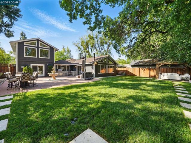 1836 Newell Ave, Walnut Creek CA: https://media.crmls.org/mediaz/64515541-3d78-44c4-a7c1-30e83a1dc025.jpg