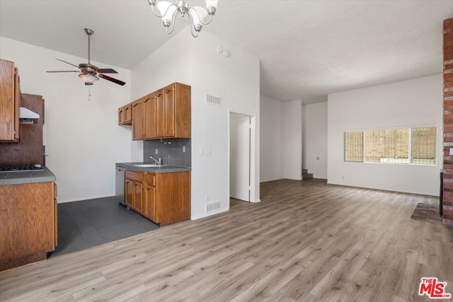 2452 Chelsea Place, L photo 6