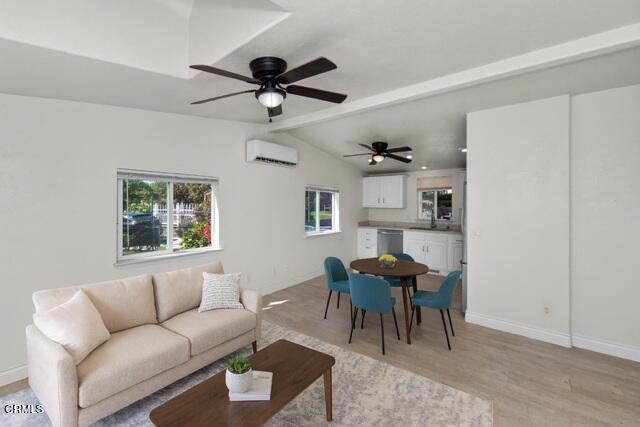 Detail Gallery Image 4 of 14 For 155 Mesa Dr, Camarillo,  CA 93010 - 2 Beds | 2 Baths