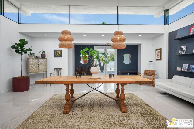 71183 Country Club Drive, Rancho Mirage CA: https://media.crmls.org/mediaz/645213f9-3653-41b0-b5ad-c16adfb5a3a6.jpg