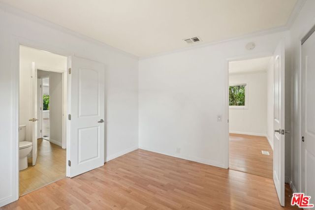 29500 Heathercliff Rd, Malibu CA: https://media.crmls.org/mediaz/64532c26-5d58-443a-9208-5586486c1ad8.jpg