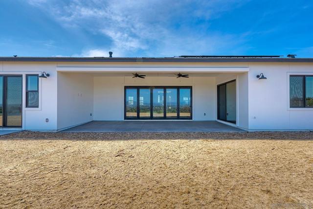 1648 Calle Catalina, Escondido CA: https://media.crmls.org/mediaz/64533989-b370-4a6d-b893-311f3e940680.jpg