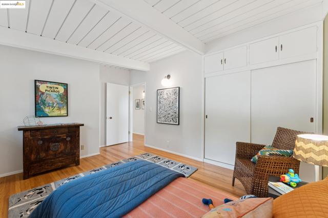 1415 Devonshire Dr, El Cerrito CA: https://media.crmls.org/mediaz/64536ee6-98cf-4032-a4b2-bba968912ba7.jpg