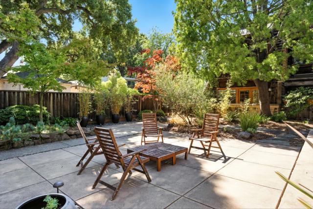 447 Homer Avenue, Palo Alto CA: https://media.crmls.org/mediaz/64538b36-fcb0-4cb8-8e2d-29e93d06d466.jpg