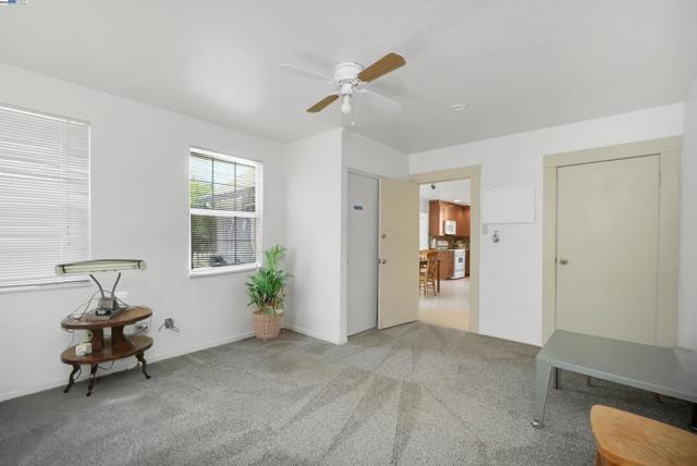 75 Kilkare Rd, Sunol CA: https://media.crmls.org/mediaz/64542866-2738-42ca-89b9-33ab1d6fa50a.jpg