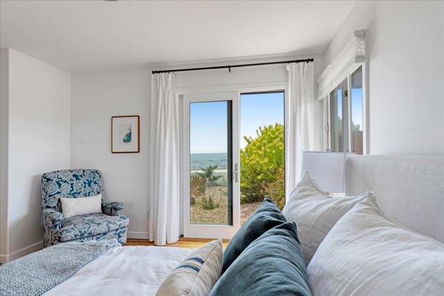 1004 W Cliff Drive, Santa Cruz CA: https://media.crmls.org/mediaz/6454c752-0417-4fdf-950a-9d9d9d609bcc.jpg