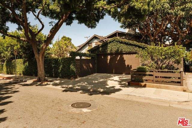 706 Navy Street photo 33