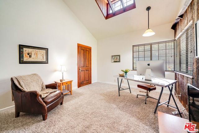10059 RIVKIND Lane photo 7
