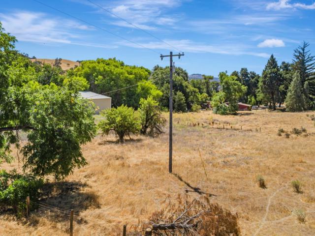 29711 Airline Highway, Paicines CA: https://media.crmls.org/mediaz/64565197-67ba-4c48-b285-5dae2c69cfa1.jpg