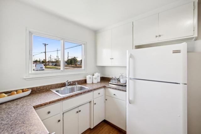 300 San Pablo Avenue, Millbrae CA: https://media.crmls.org/mediaz/6456742c-6db1-4c88-aaf4-972f782f0bf2.jpg