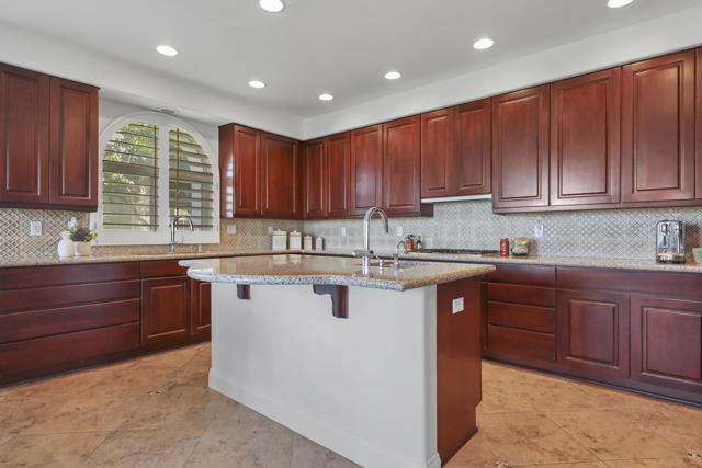 80276 Via Tesoro, La Quinta CA: https://media.crmls.org/mediaz/6456a674-d30a-4e5c-9bb3-e556778e110d.jpg
