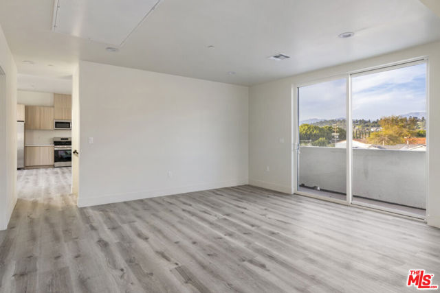 3210 1/2 Verdugo Road, Los Angeles CA: https://media.crmls.org/mediaz/6456a898-9b26-4ade-b839-4ccb4878765c.jpg