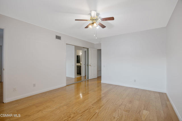 591 Shenandoah Street, Thousand Oaks CA: https://media.crmls.org/mediaz/6456db3a-9281-418c-ab28-557088869efa.jpg