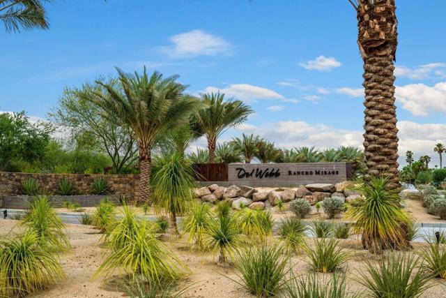 37 Chianti, Rancho Mirage CA: https://media.crmls.org/mediaz/6457a14e-5cfc-43af-a866-bdbb944fea80.jpg