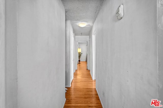 1616 W 108th Street, Los Angeles CA: https://media.crmls.org/mediaz/6457f242-aa68-447a-99f9-a9aaf8f41701.jpg