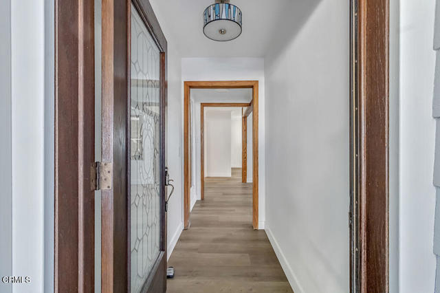 Detail Gallery Image 4 of 23 For 479 Mackay Ave, Ventura,  CA 93004 - 3 Beds | 2 Baths