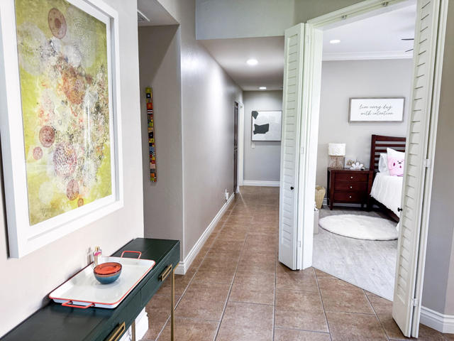 54974 Oaktree, La Quinta CA: https://media.crmls.org/mediaz/6458abe6-1943-48f0-991b-e3616cbde903.jpg