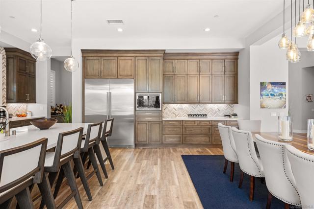 6183 Summit Crest Circle, San Diego CA: https://media.crmls.org/mediaz/645903f2-935f-4884-ba75-fb47f80e22f6.jpg