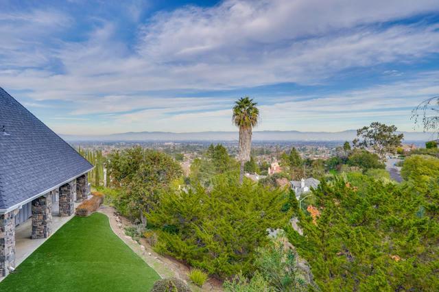 21697 Rainbow Drive, Cupertino CA: https://media.crmls.org/mediaz/645974c6-bb64-4cc7-9be9-25a9b0cc053d.jpg